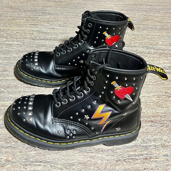 Dr Martens 1460 RARE Rock & Roll combat boots with studs, 💀 and heart ♥️ - Picture 5 of 16